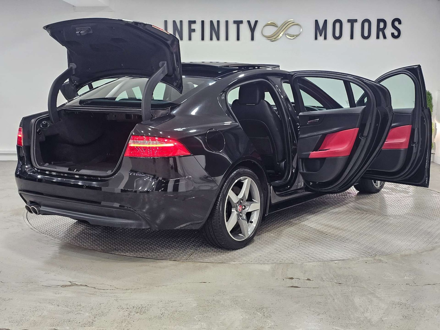 Used Jaguar XE 2016 for sale - 76972450: Photo 49