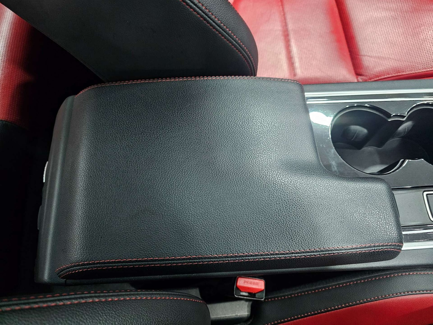 Used Jaguar XE 2016 for sale - 76972450: Photo 65