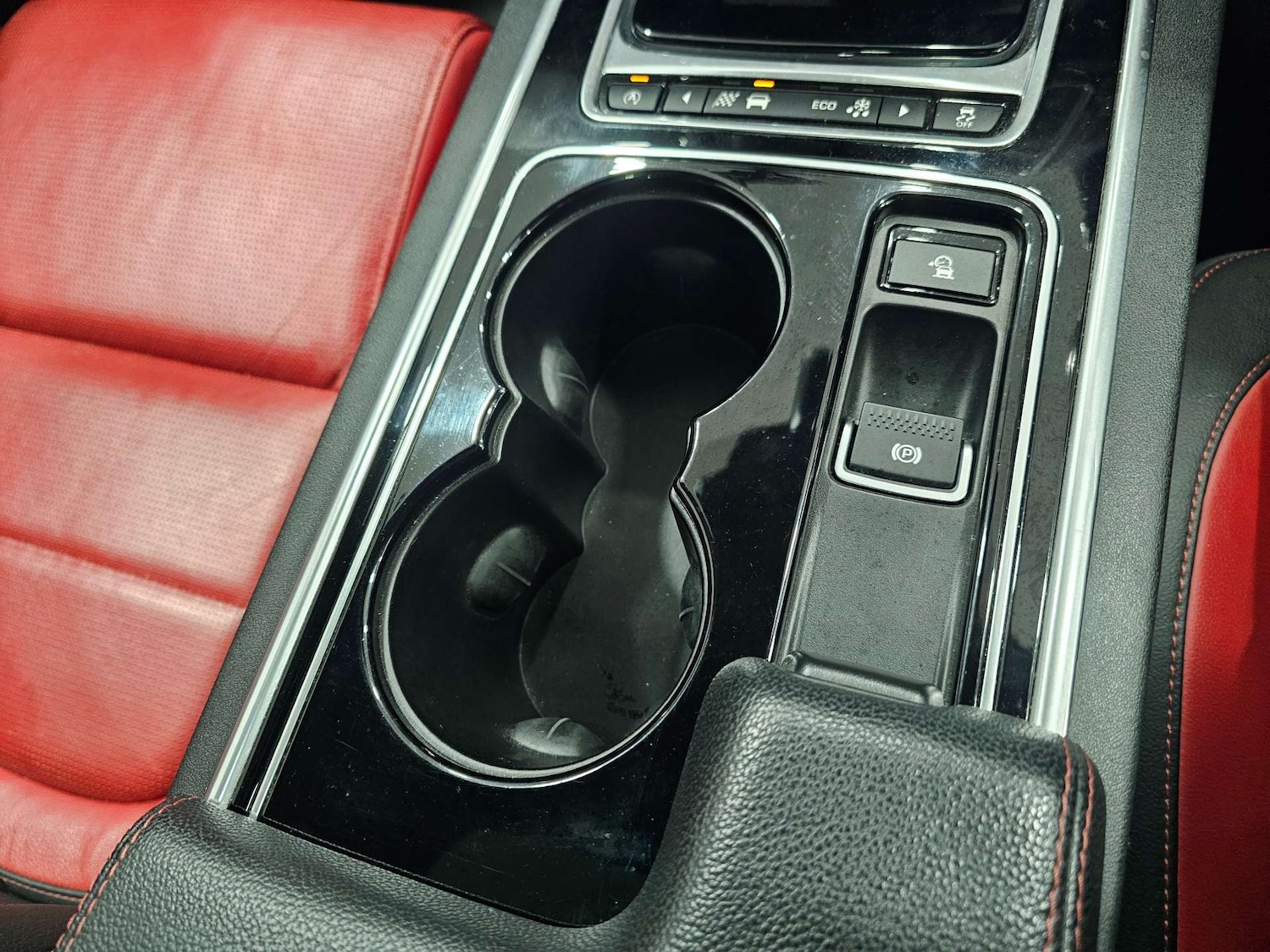 Used Jaguar XE 2016 for sale - 76972450: Photo 67