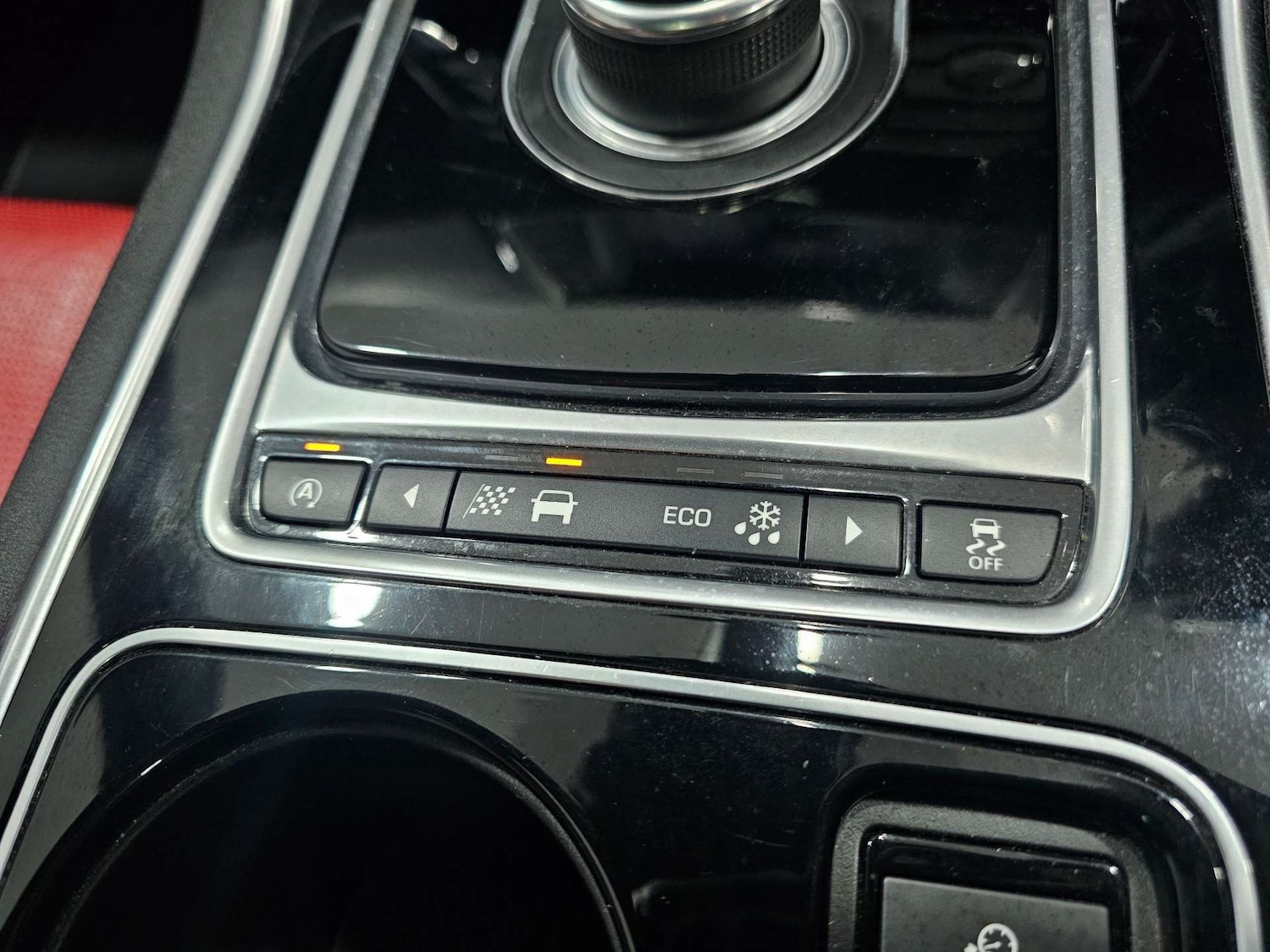 Used Jaguar XE 2016 for sale - 76972450: Photo 68