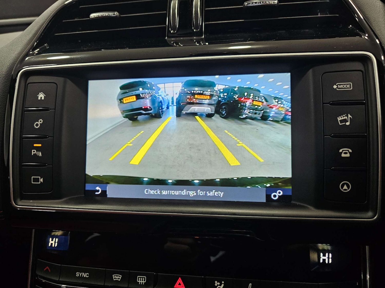 Used Jaguar XE 2016 for sale - 76972450: Photo 75