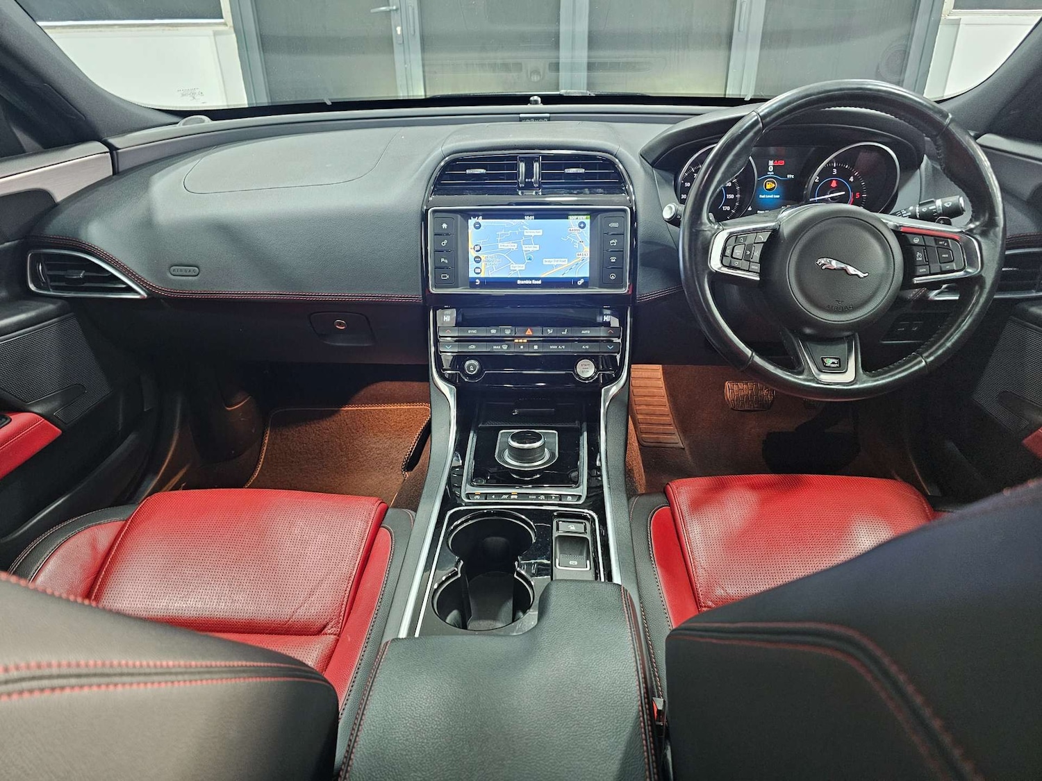 Used Jaguar XE 2016 for sale - 76972450: Photo 85