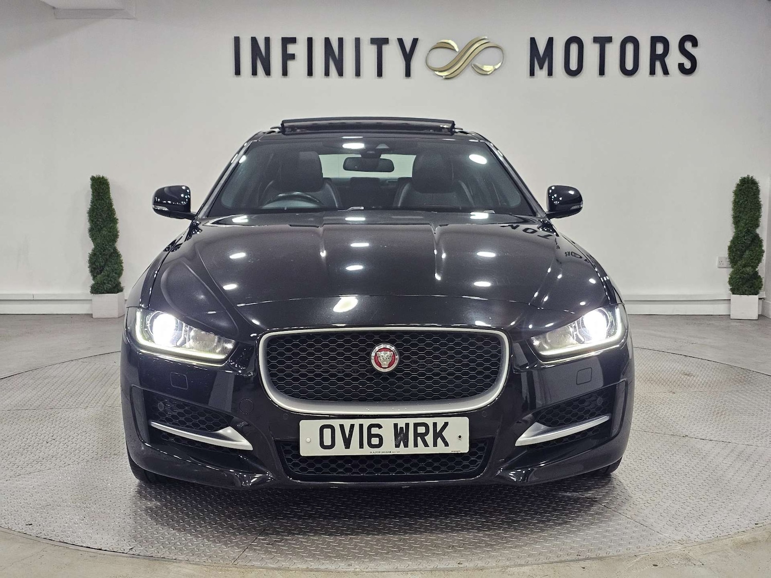 Used Jaguar XE 2016 for sale - 76972450: Photo 9