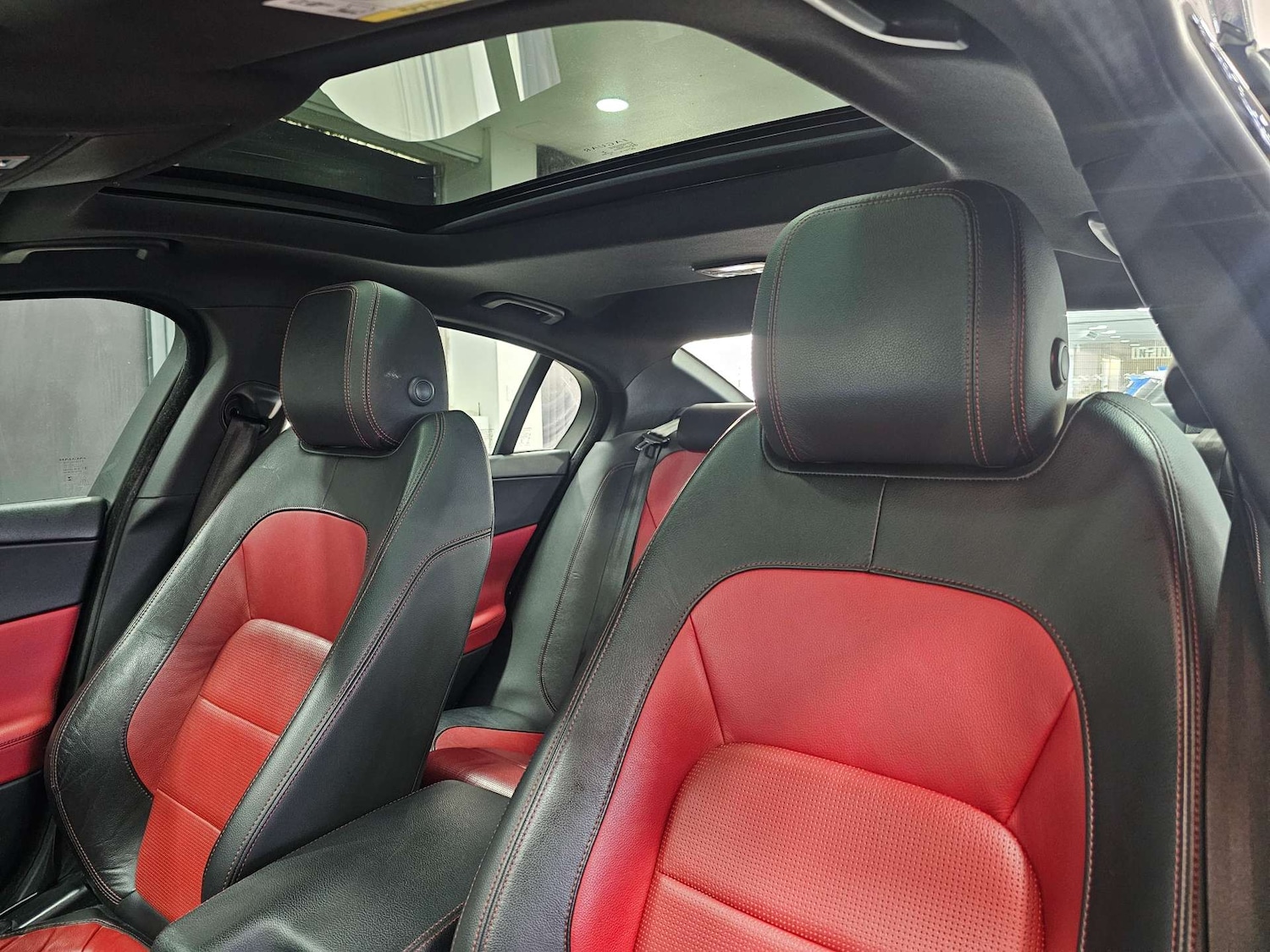 Used Jaguar XE 2016 for sale - 76972450: Photo 95