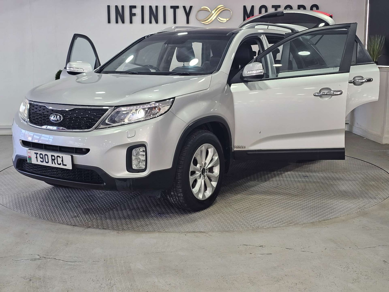 Used Kia Sorento 2015 for sale - 77211852: Photo 44