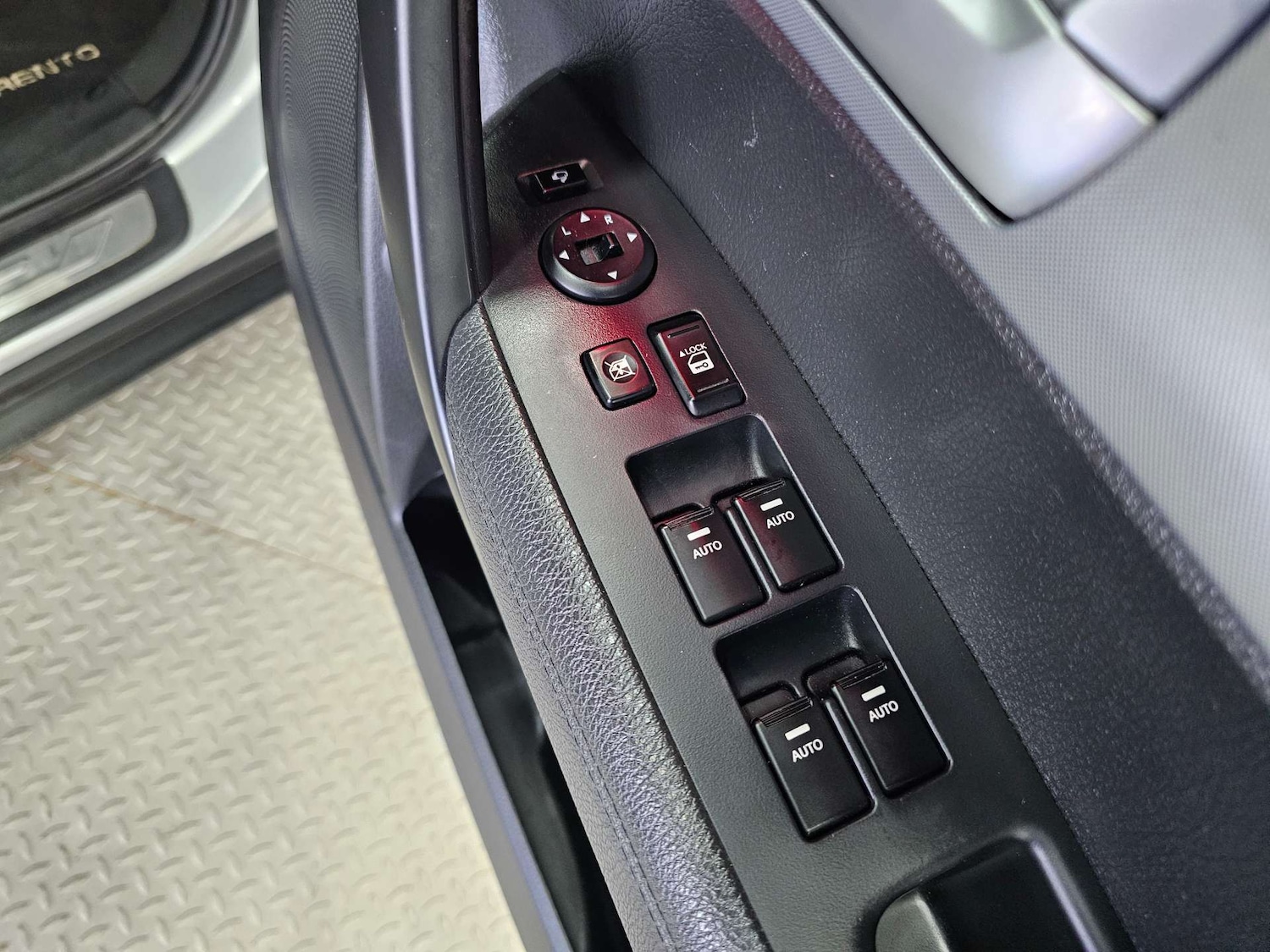 Used Kia Sorento 2015 for sale - 77211852: Photo 53