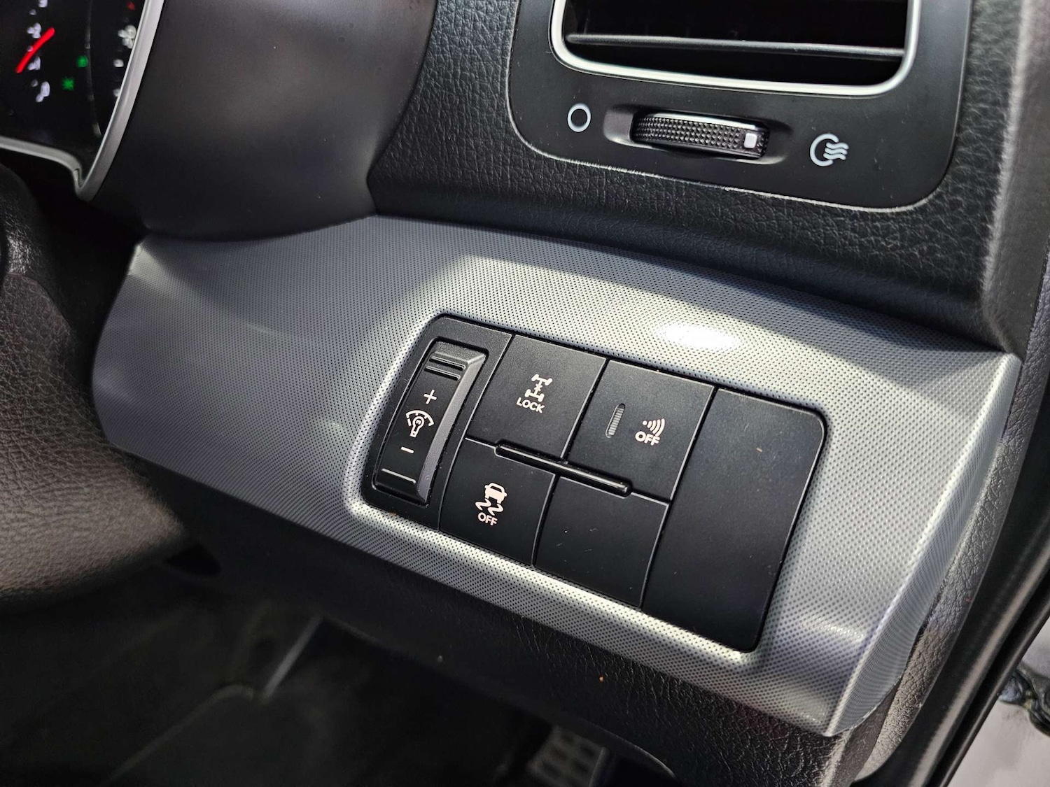 Used Kia Sorento 2015 for sale - 77211852: Photo 56