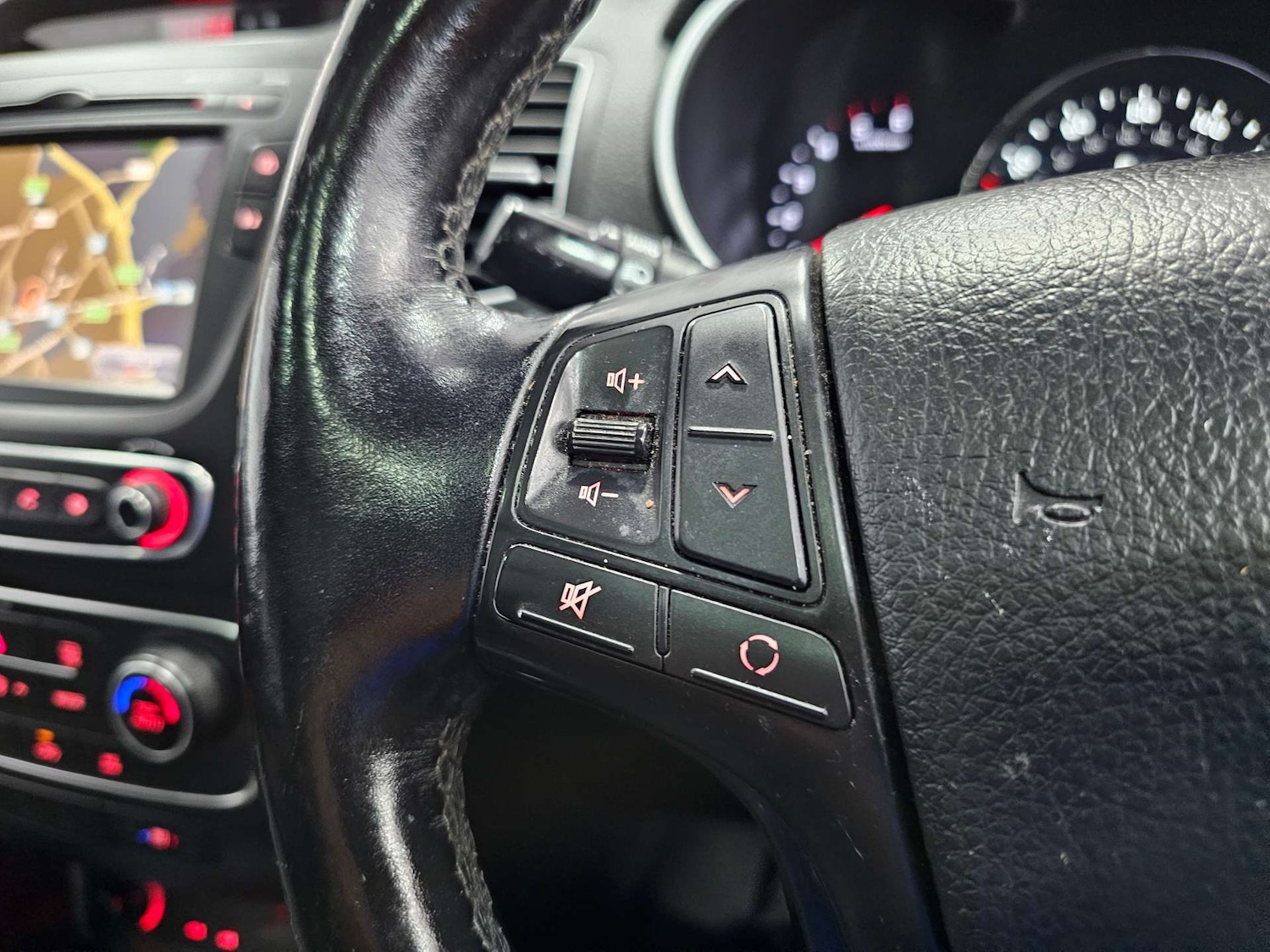 Used Kia Sorento 2015 for sale - 77211852: Photo 60