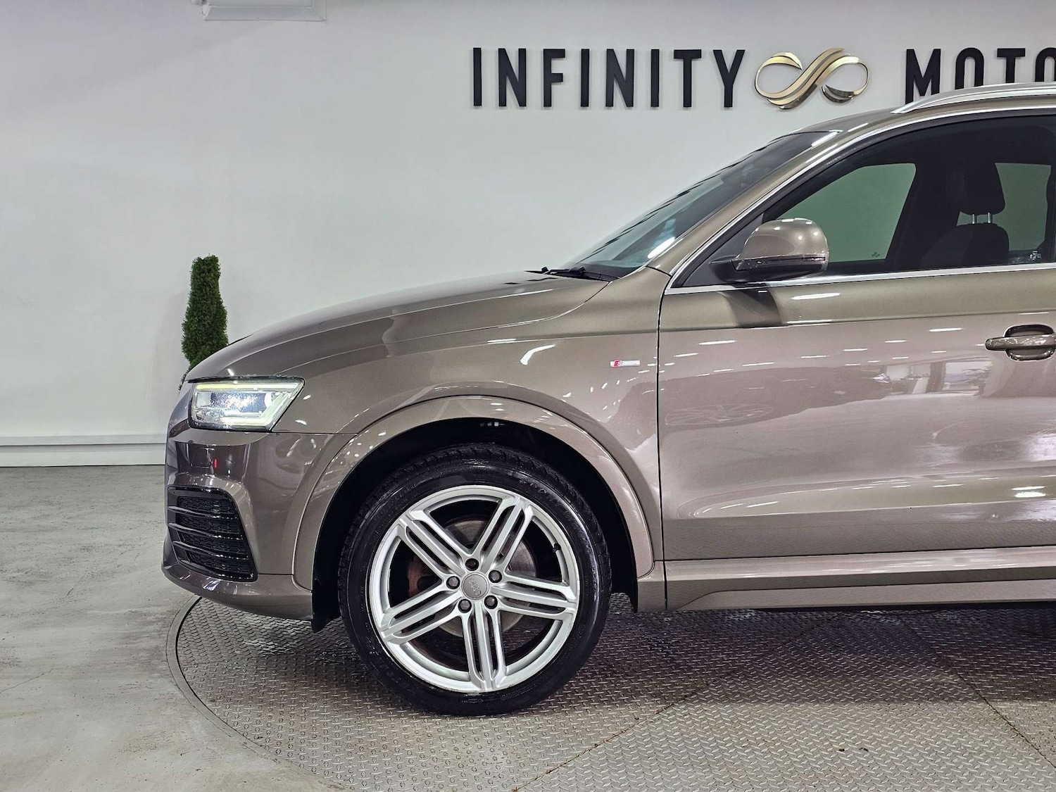 Used Audi Q3 2015 for sale - 77408946: Photo 23