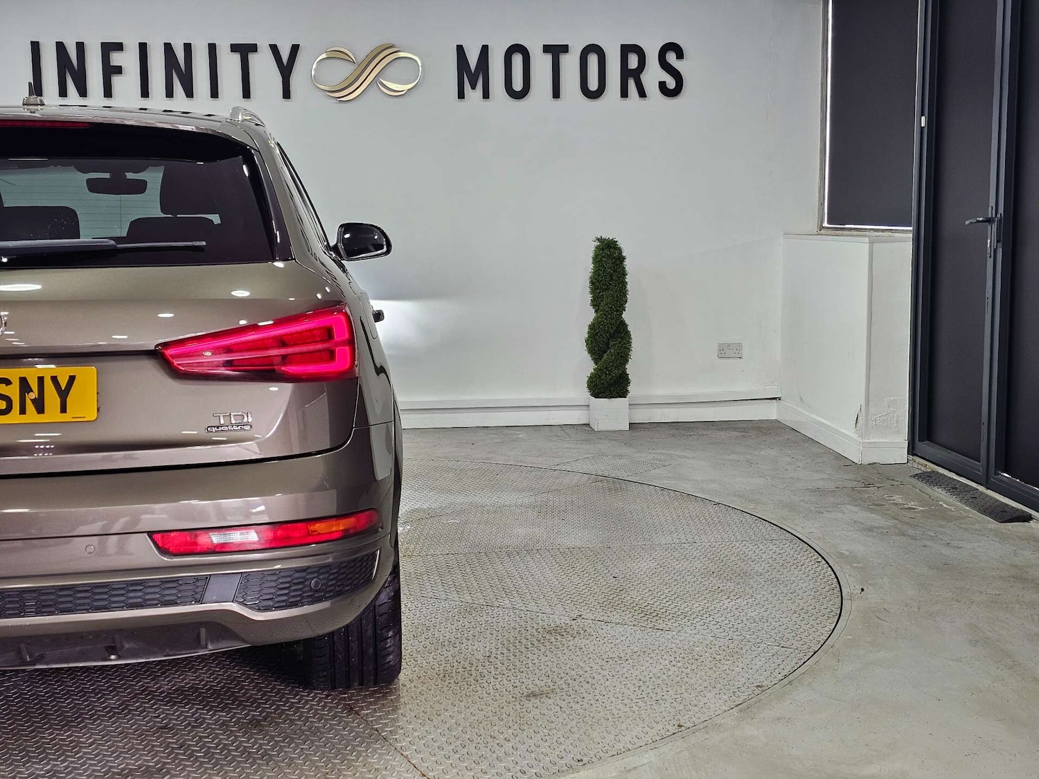 Used Audi Q3 2015 for sale - 77408946: Photo 31