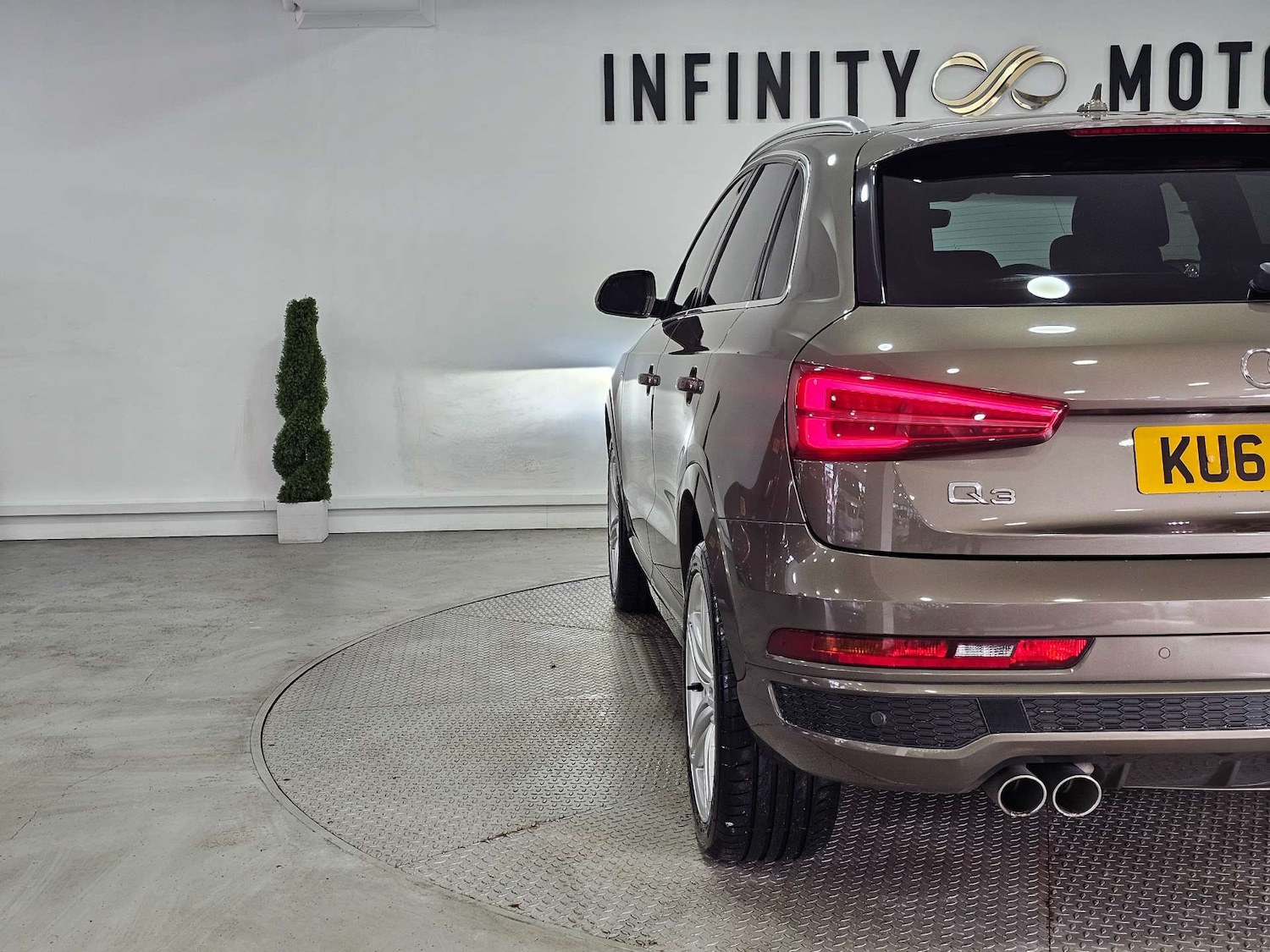 Used Audi Q3 2015 for sale - 77408946: Photo 32