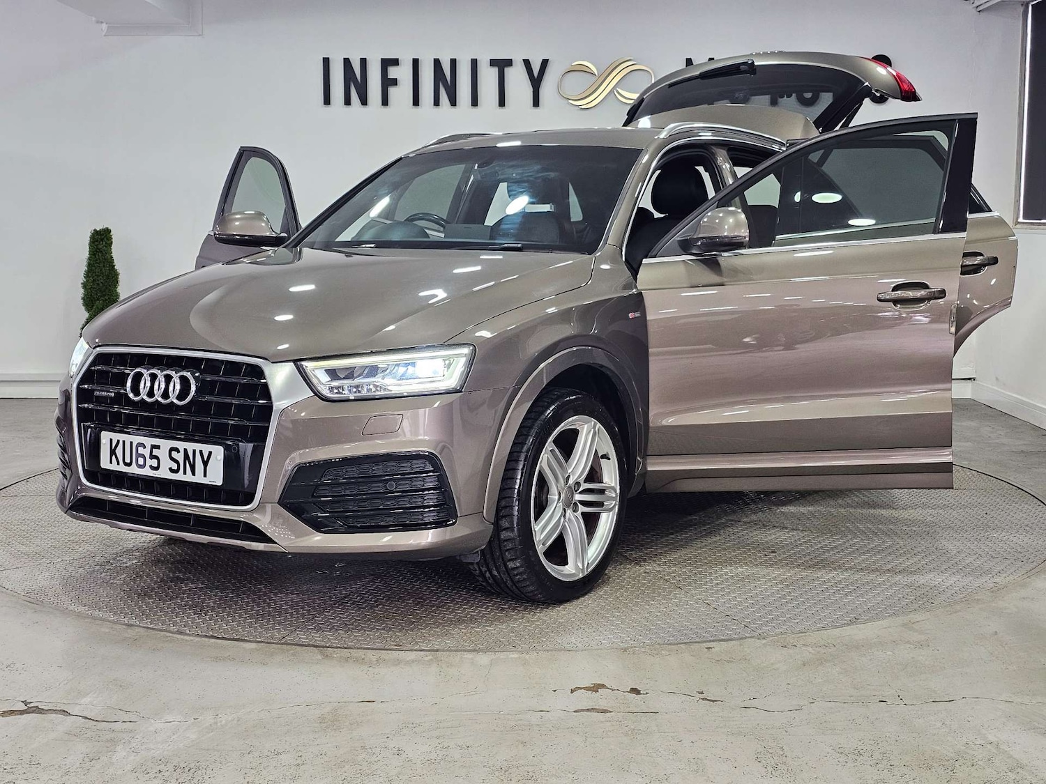 Used Audi Q3 2015 for sale - 77408946: Photo 46