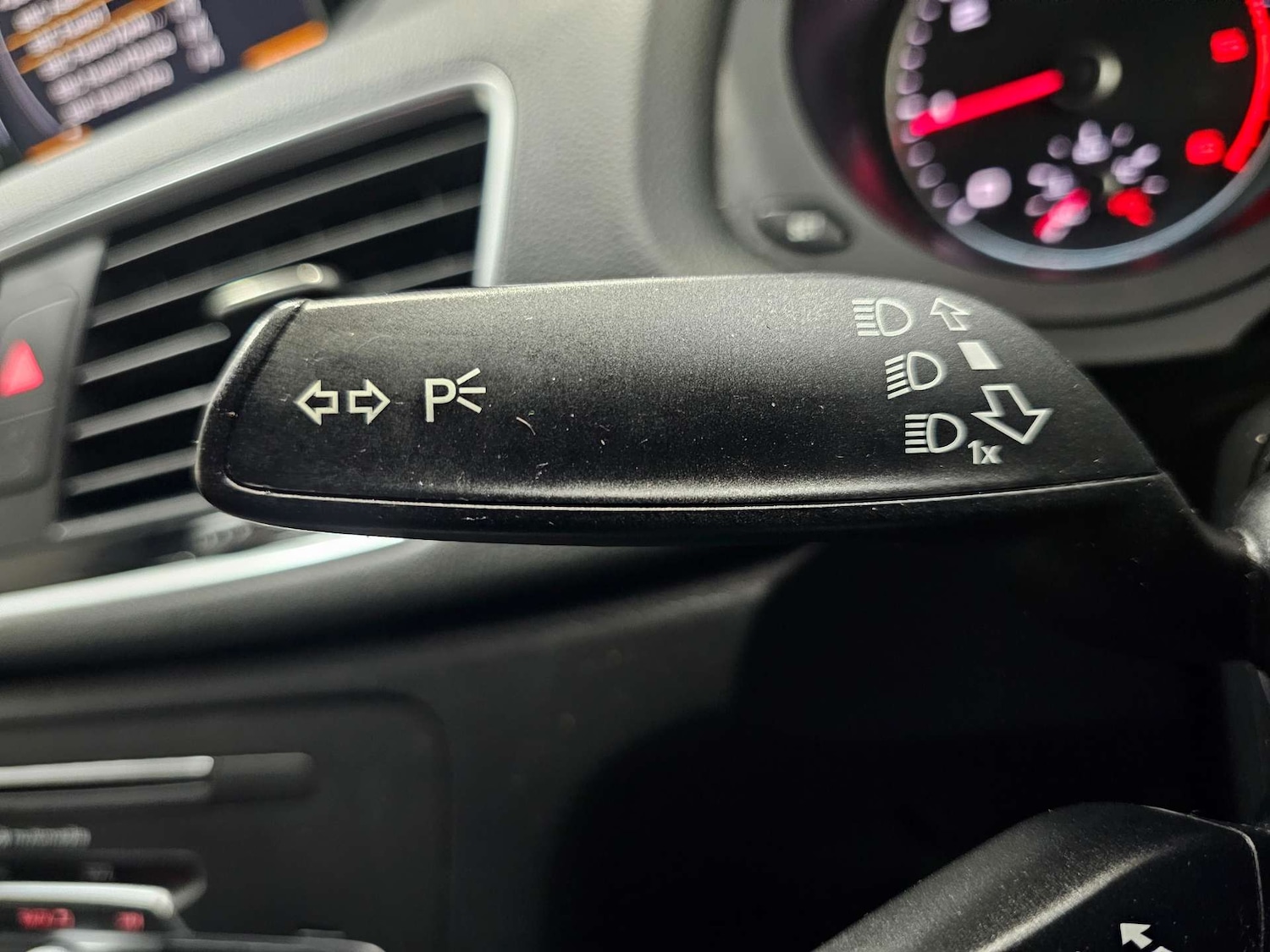 Used Audi Q3 2015 for sale - 77408946: Photo 67