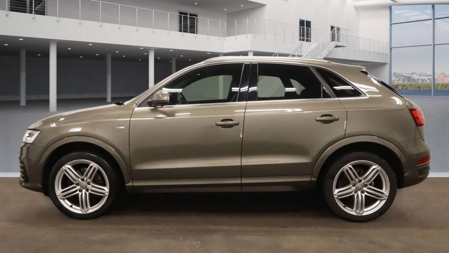 Used Audi Q3 2015 for sale - 77408946: Photo 7