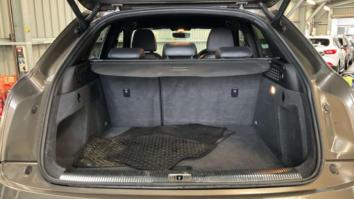 Used Audi Q3 2015 for sale - 77408946: Photo 9