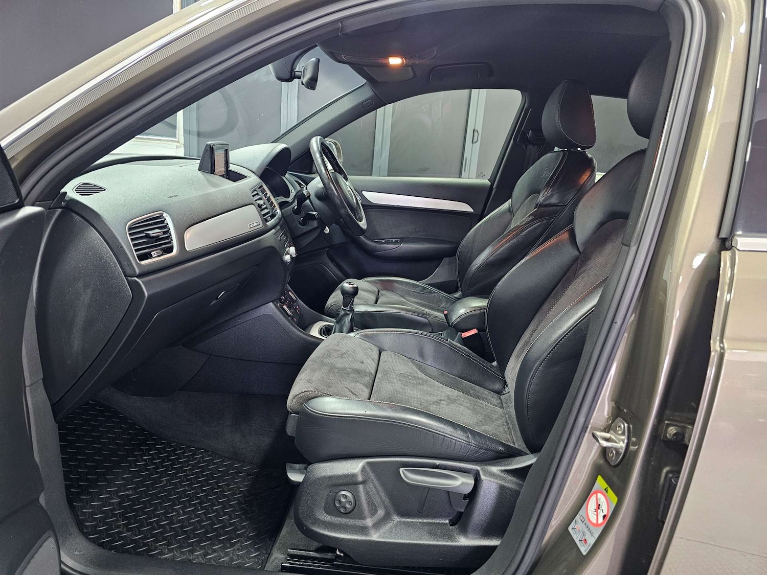 Used Audi Q3 2015 for sale - 77408946: Photo 90