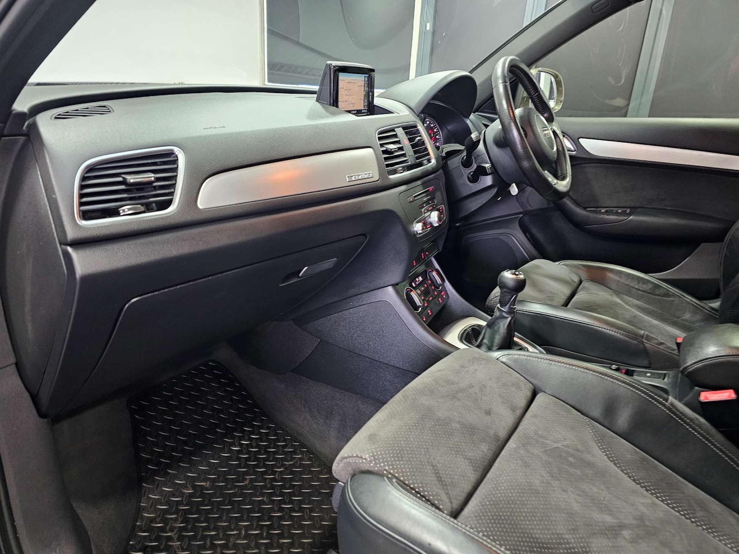 Used Audi Q3 2015 for sale - 77408946: Photo 91