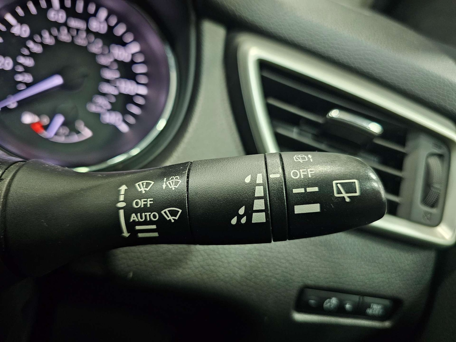 Used Nissan Qashqai 2016 for sale - 76972420: Photo 42