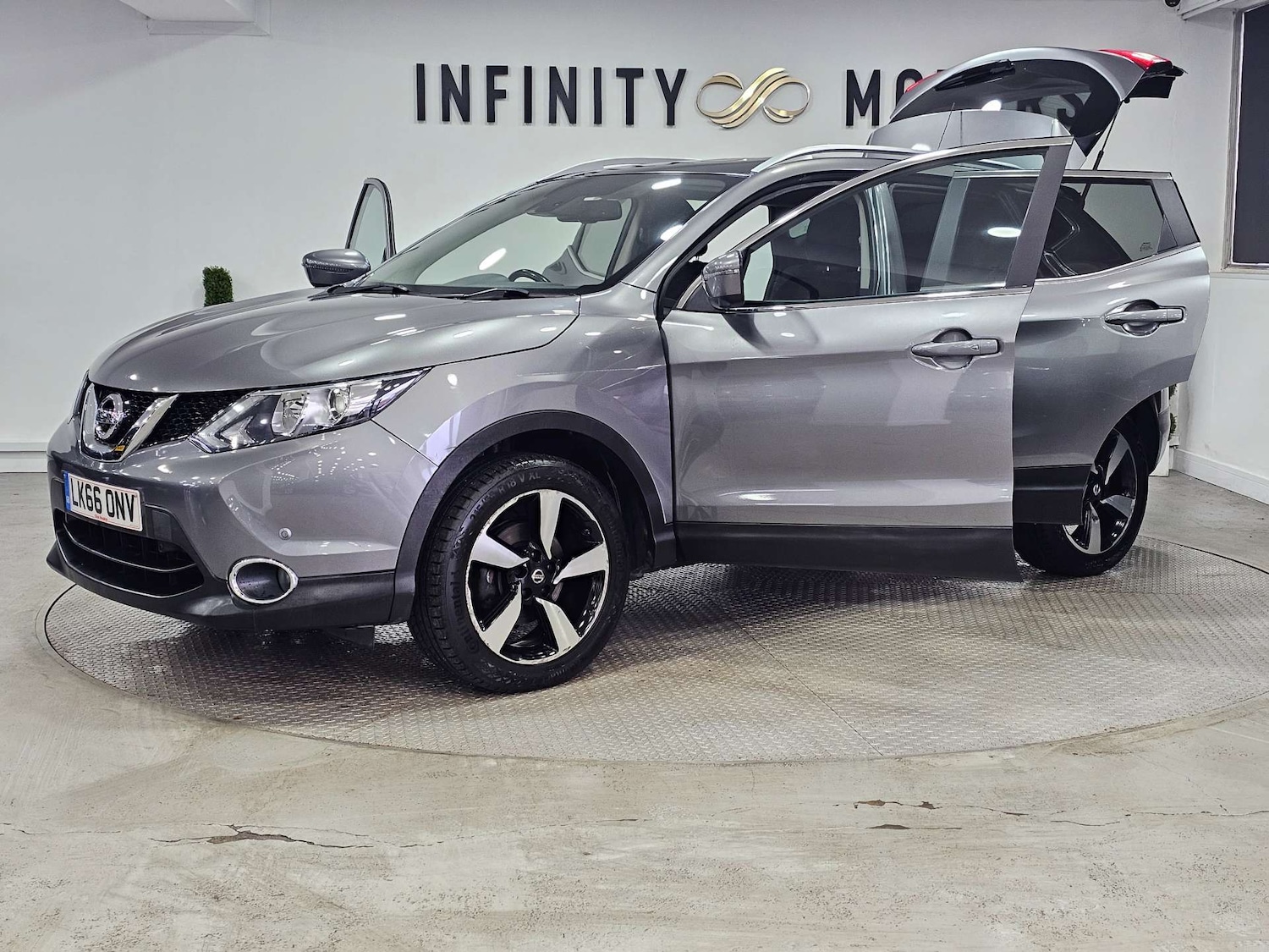 Used Nissan Qashqai 2016 for sale - 76972420: Photo 56