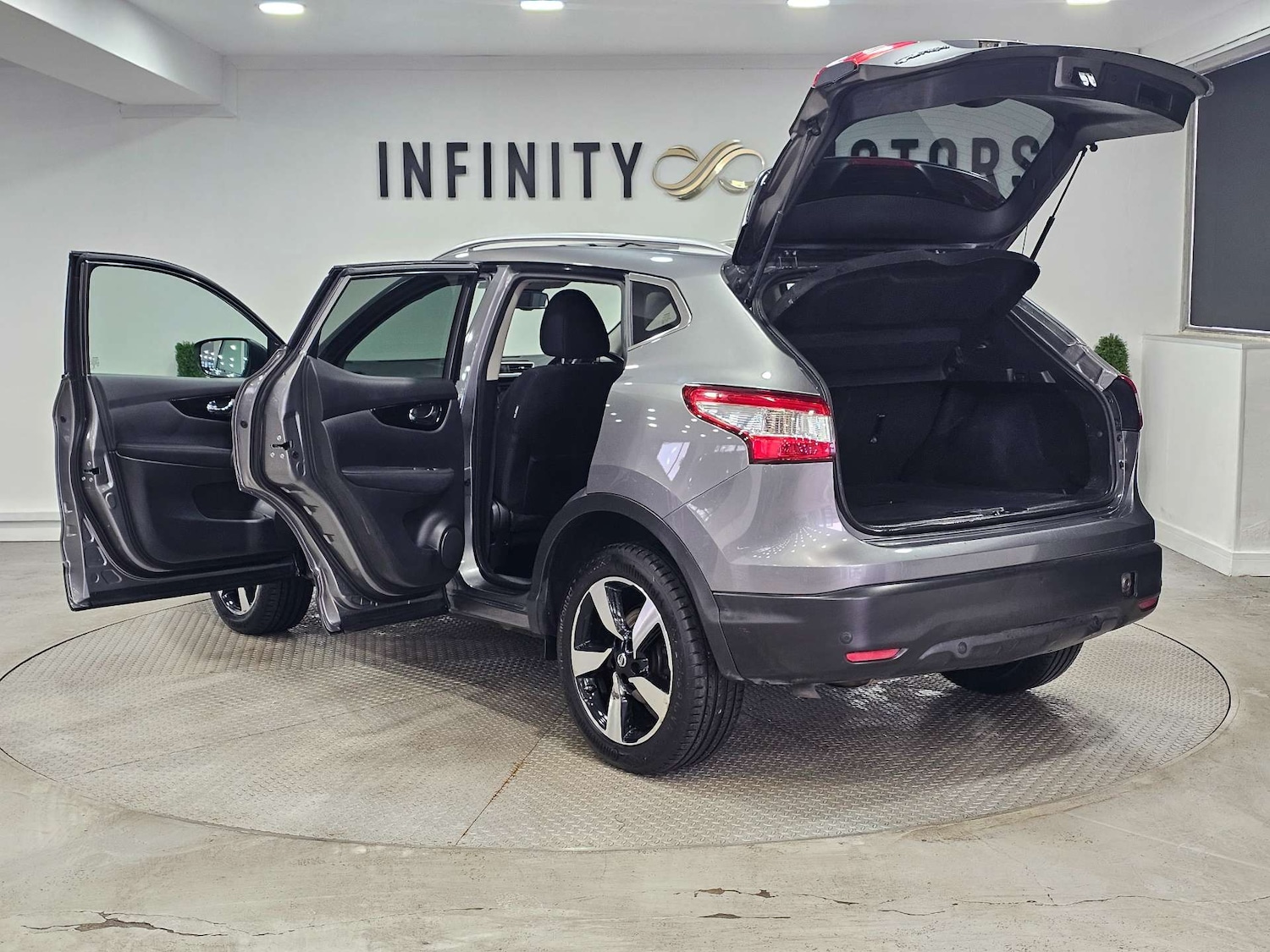 Used Nissan Qashqai 2016 for sale - 76972420: Photo 65