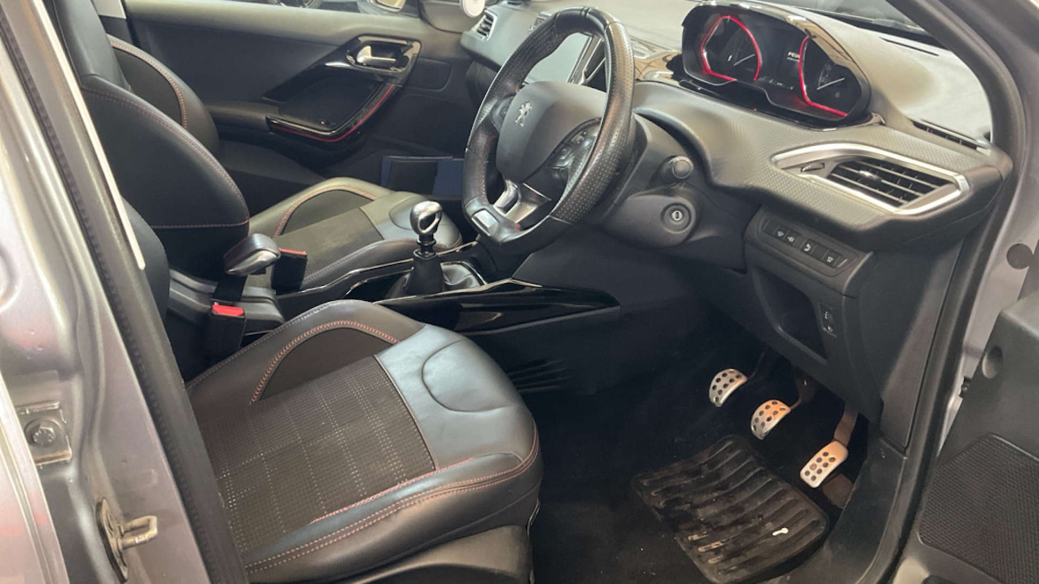 Used Peugeot 2008 2019 for sale - 76972485: Photo 11