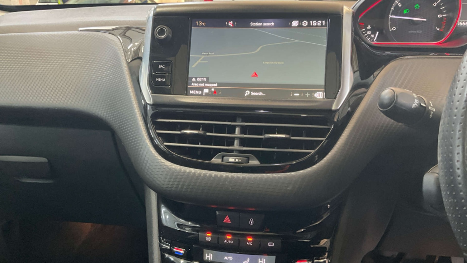 Used Peugeot 2008 2019 for sale - 76972485: Photo 13