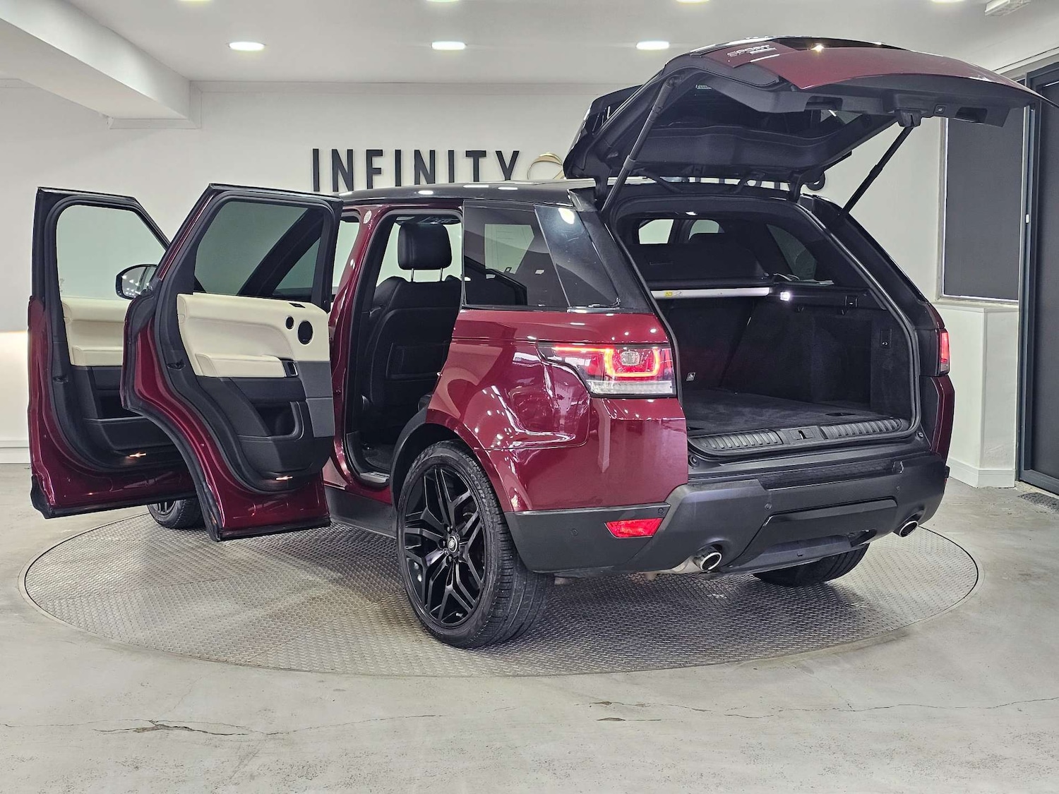 Used Land Rover Range Rover Sport 2018 for sale - 76972385: Photo 48