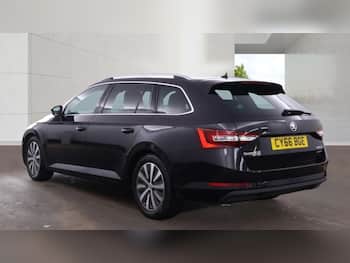 Used Skoda Superb 2016 for sale - 79786801: Photo