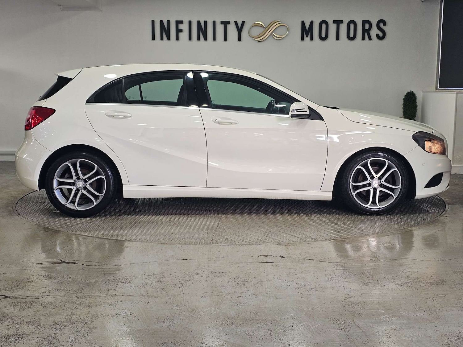 Used Mercedes-Benz A-Class 2013 for sale - 76972432: Photo 32