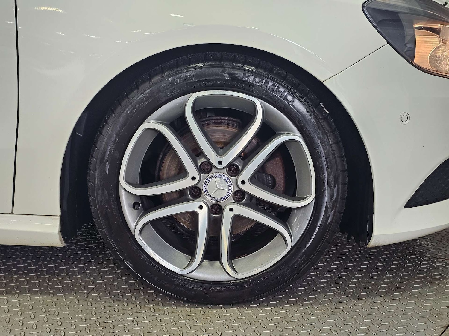 Used Mercedes-Benz A-Class 2013 for sale - 76972432: Photo 38