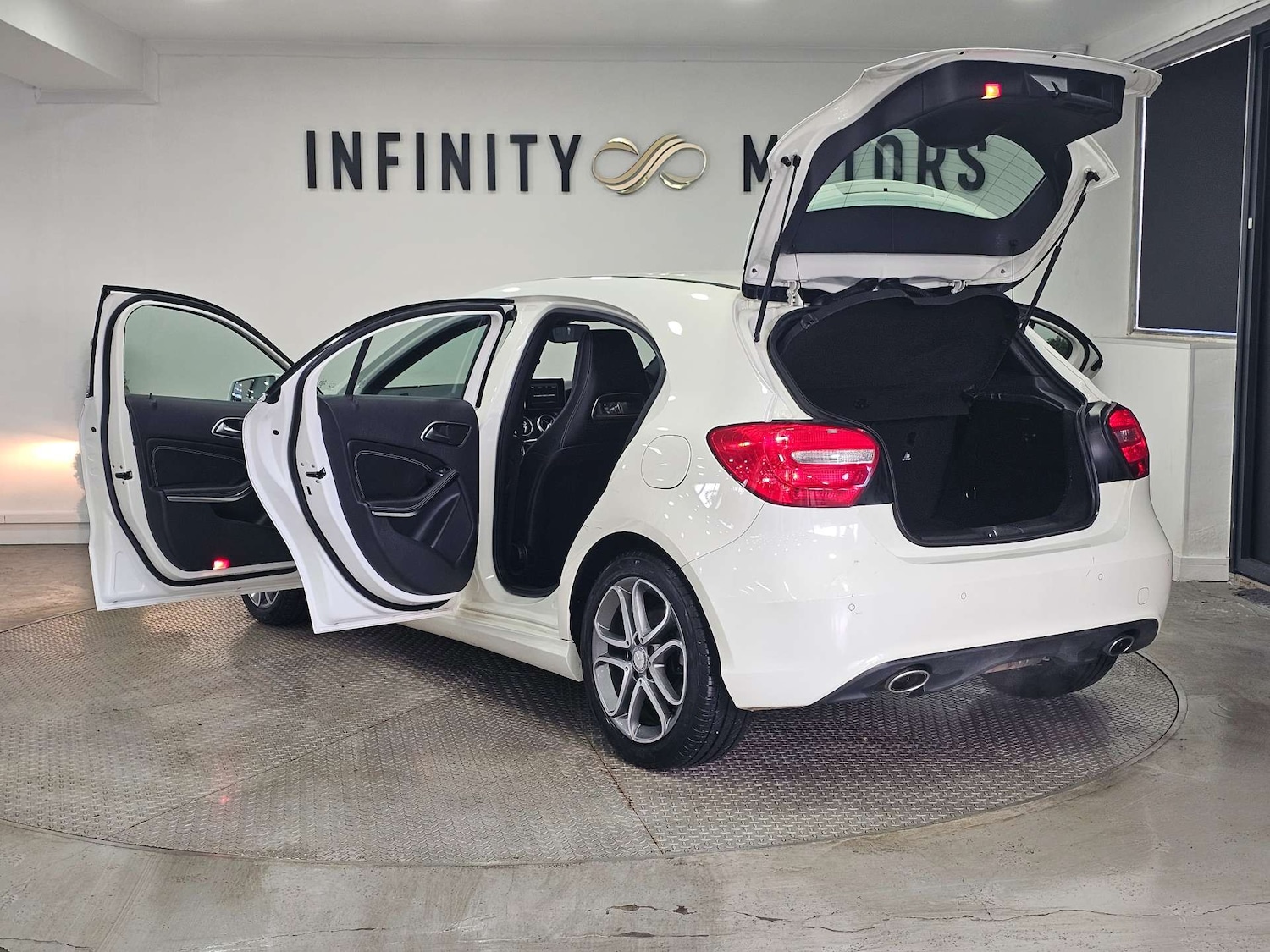 Used Mercedes-Benz A-Class 2013 for sale - 76972432: Photo 44