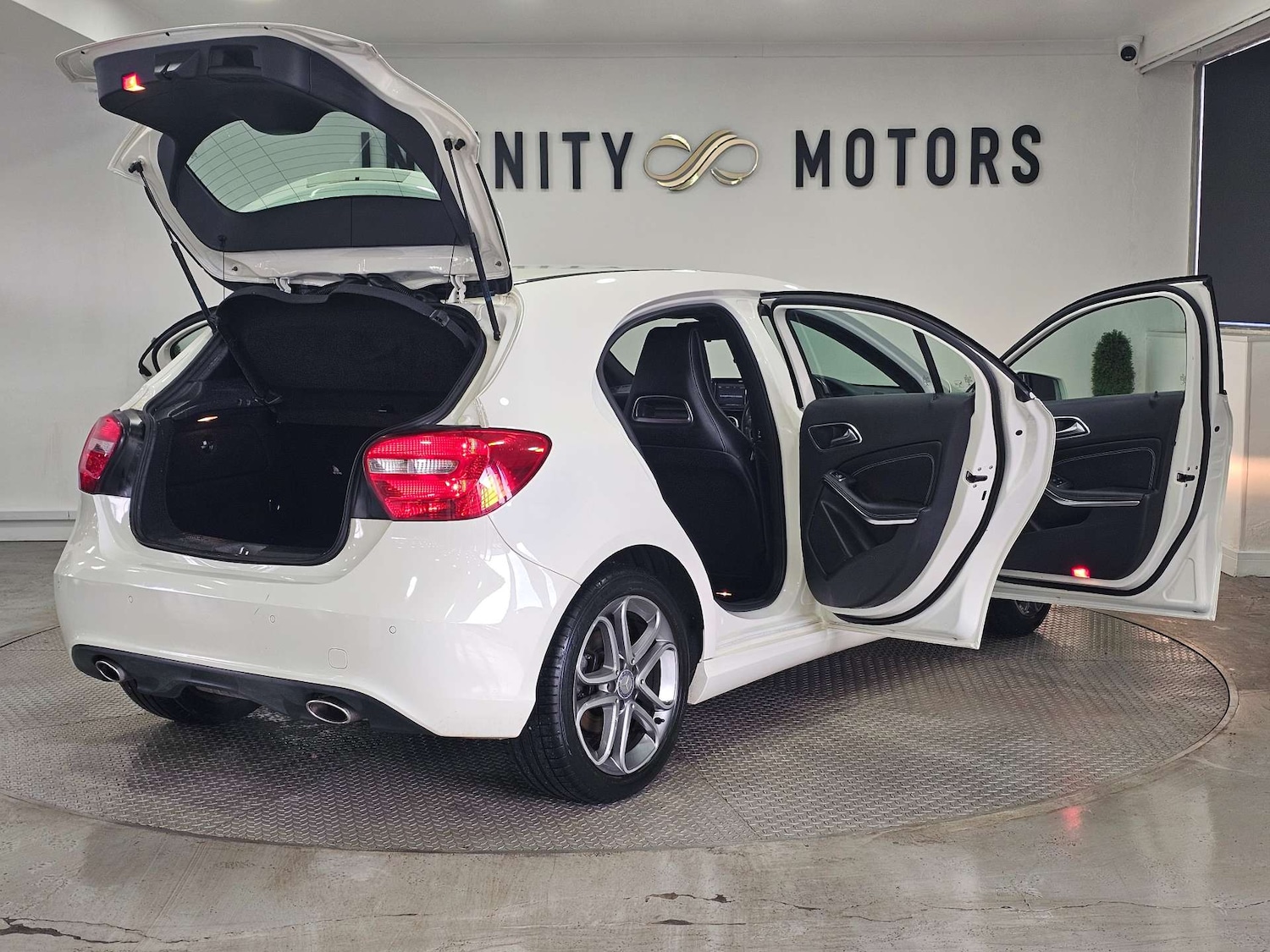 Used Mercedes-Benz A-Class 2013 for sale - 76972432: Photo 46