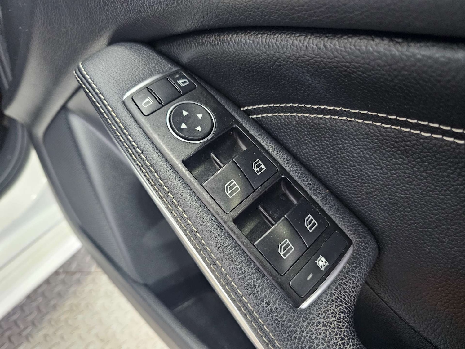 Used Mercedes-Benz A-Class 2013 for sale - 76972432: Photo 51