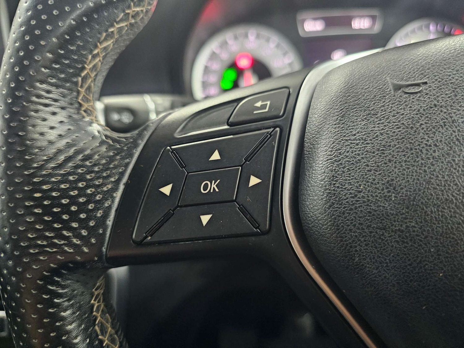 Used Mercedes-Benz A-Class 2013 for sale - 76972432: Photo 59