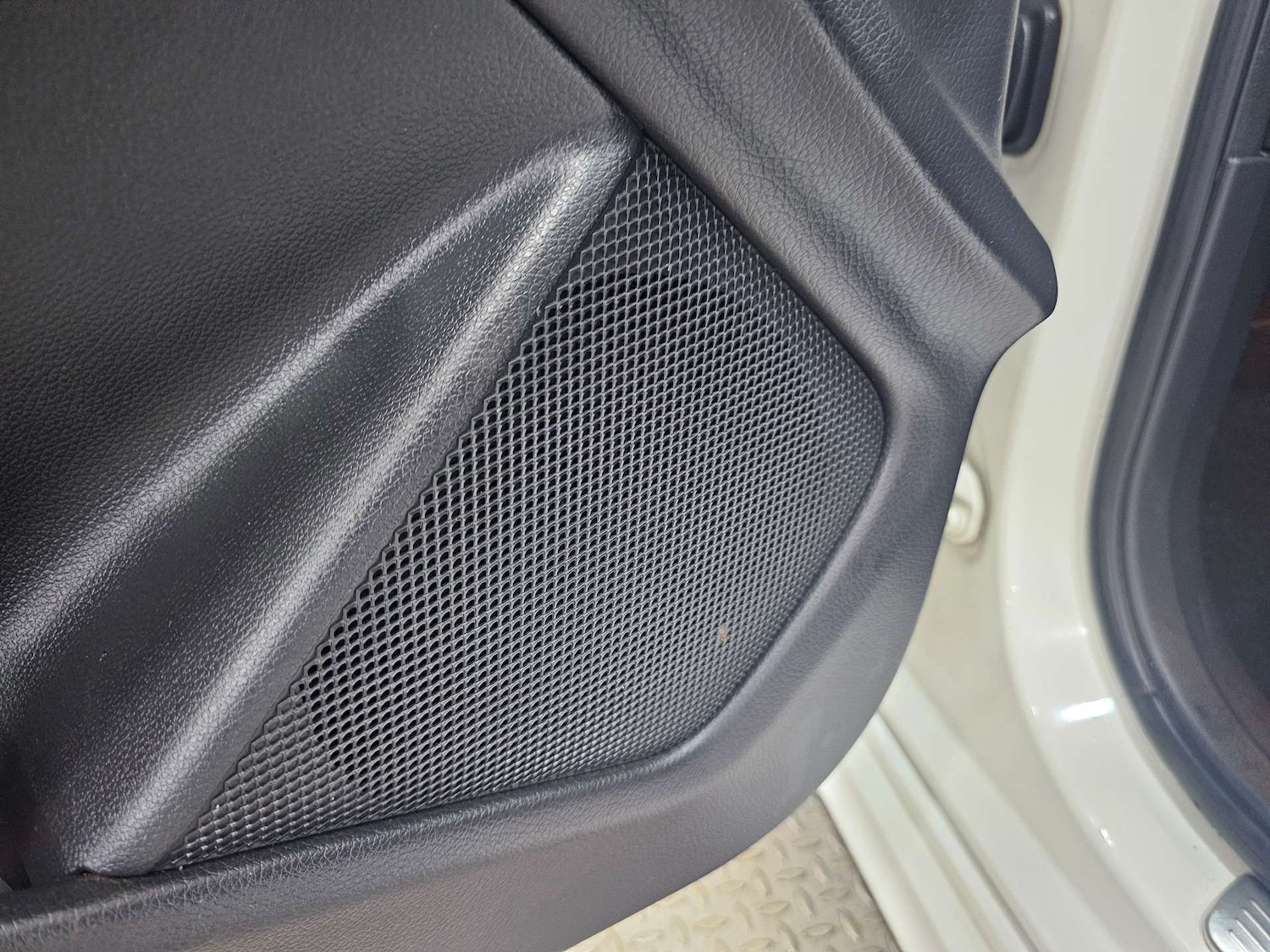 Used Mercedes-Benz A-Class 2013 for sale - 76972432: Photo 87