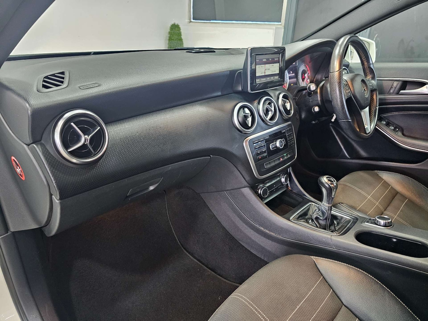 Used Mercedes-Benz A-Class 2013 for sale - 76972432: Photo 88