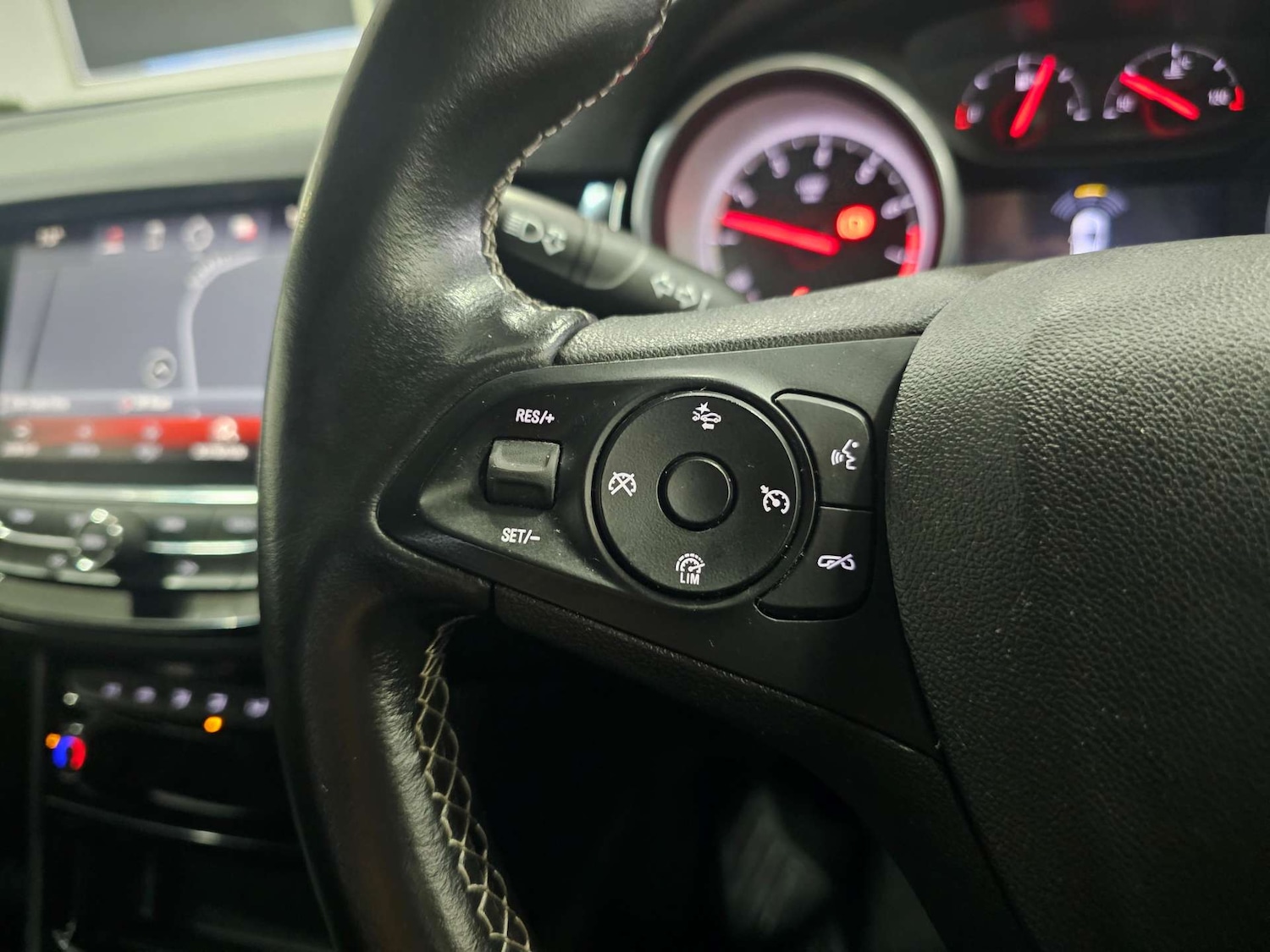 Used Vauxhall Astra 2018 for sale - 76972443: Photo 22