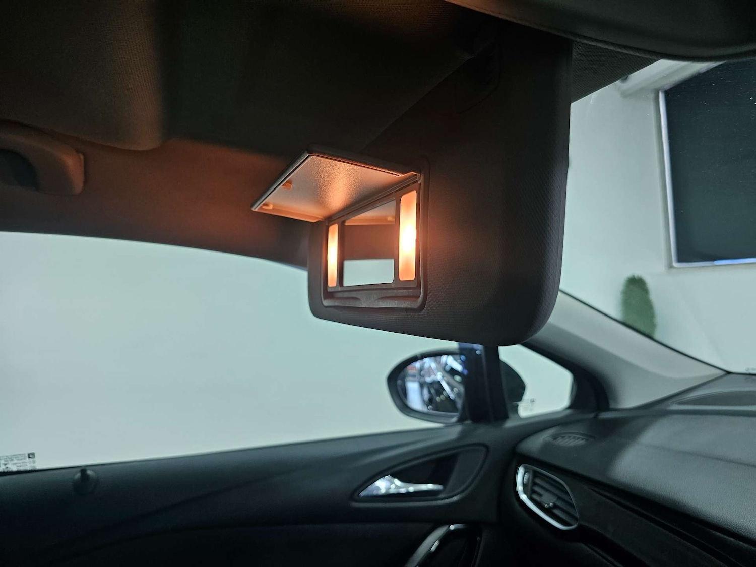 Used Vauxhall Astra 2018 for sale - 76972443: Photo 39