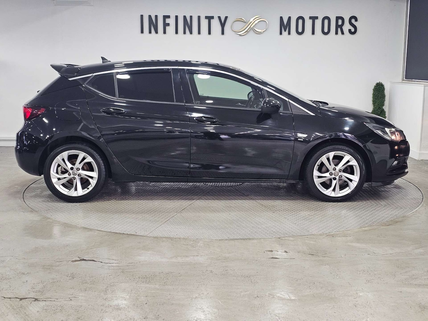 Used Vauxhall Astra 2018 for sale - 76972443: Photo 40