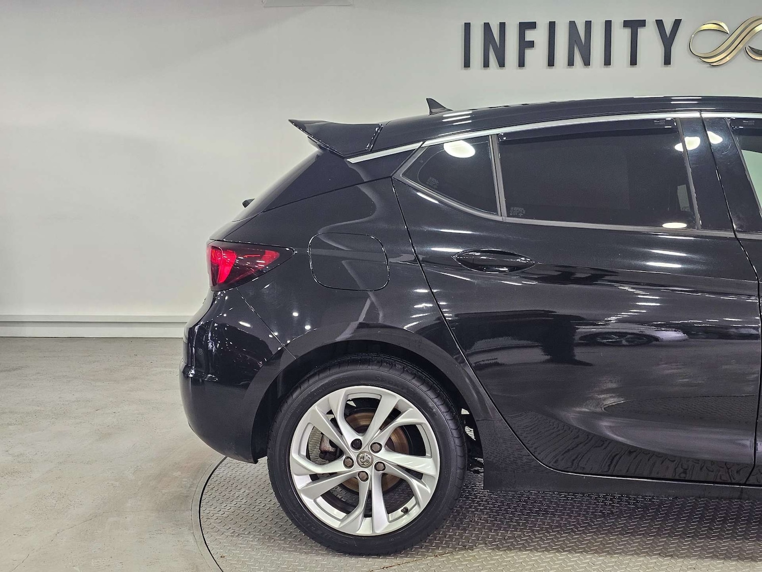 Used Vauxhall Astra 2018 for sale - 76972443: Photo 42