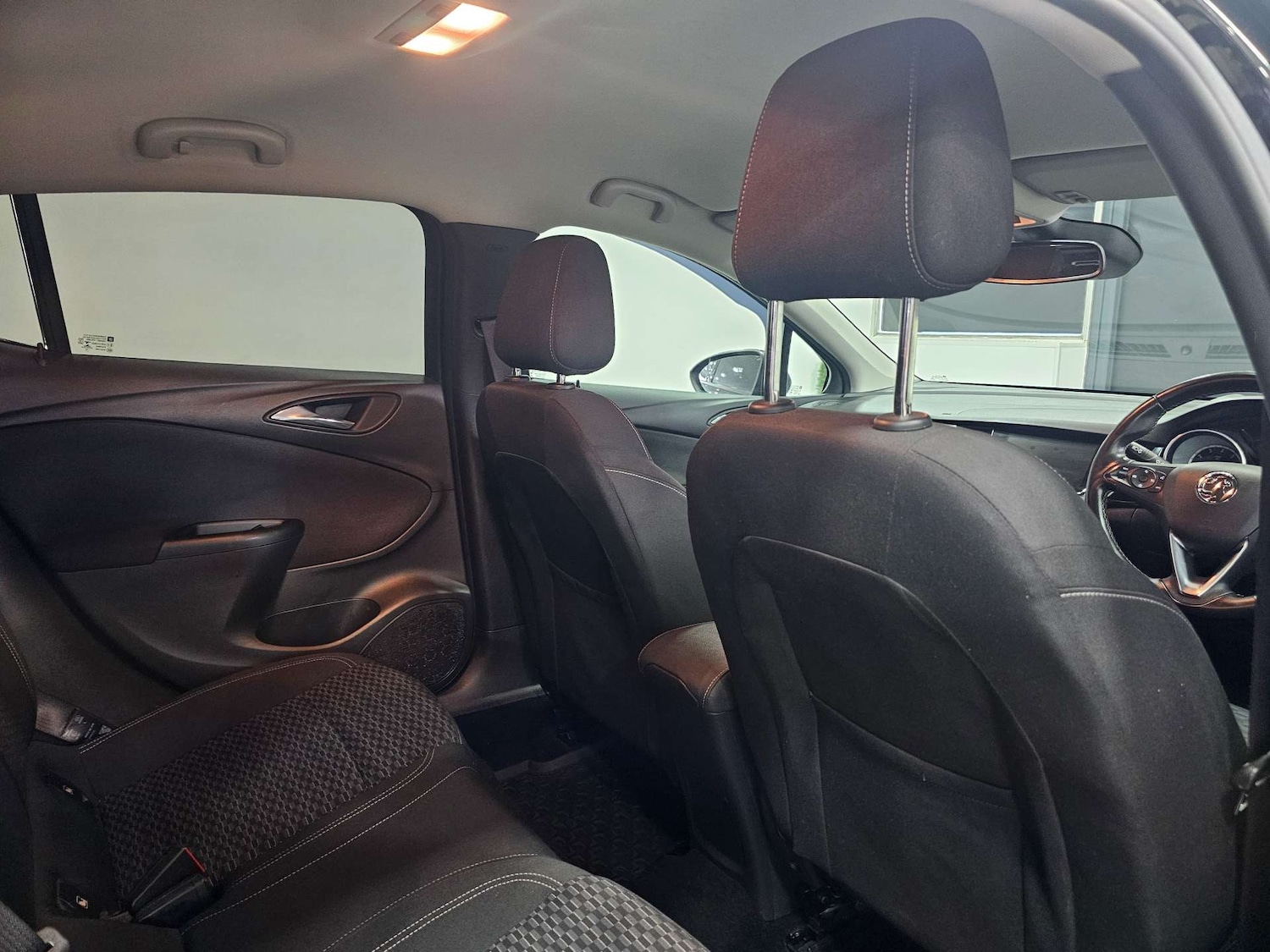 Used Vauxhall Astra 2018 for sale - 76972443: Photo 43