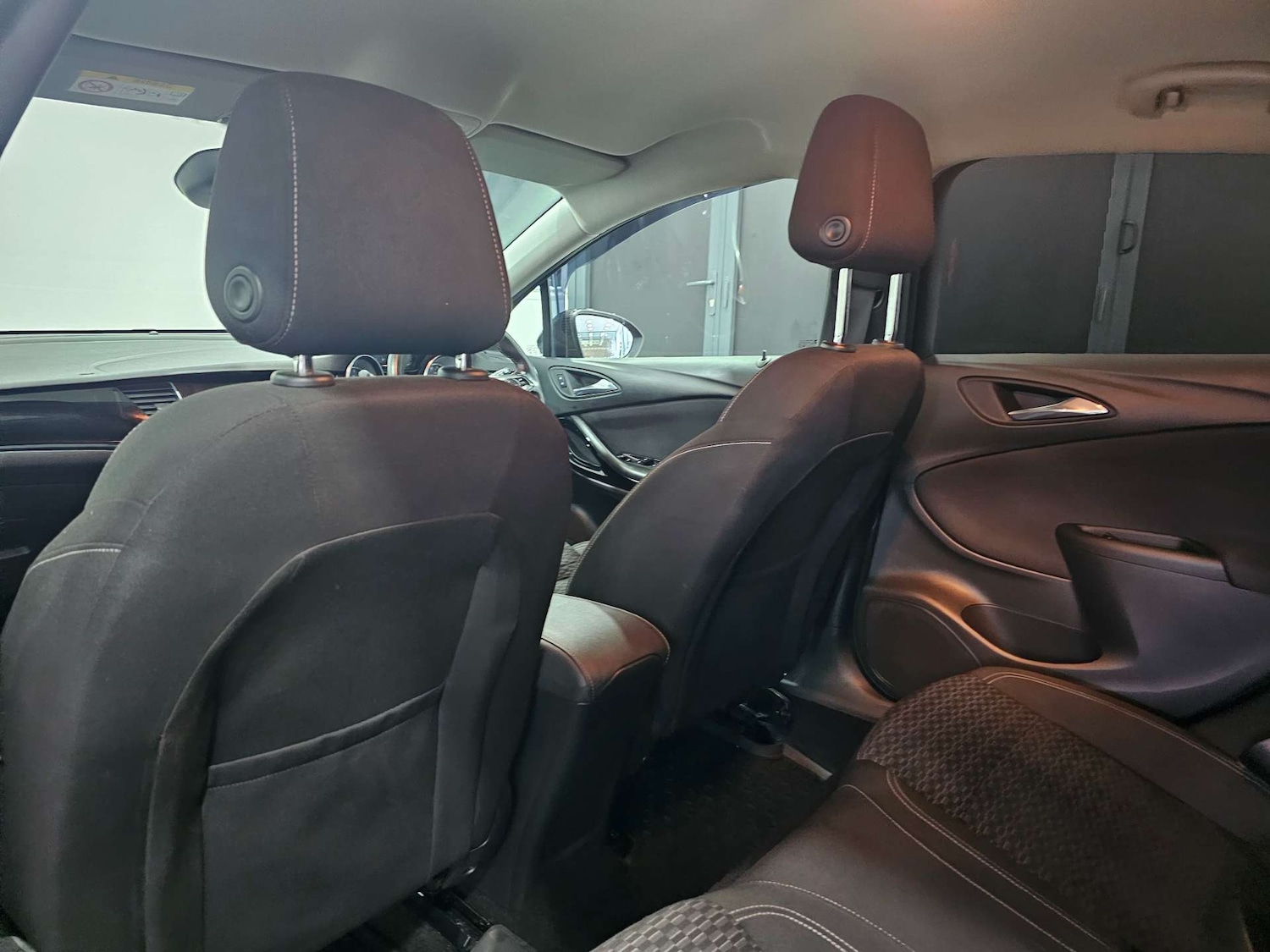 Used Vauxhall Astra 2018 for sale - 76972443: Photo 46