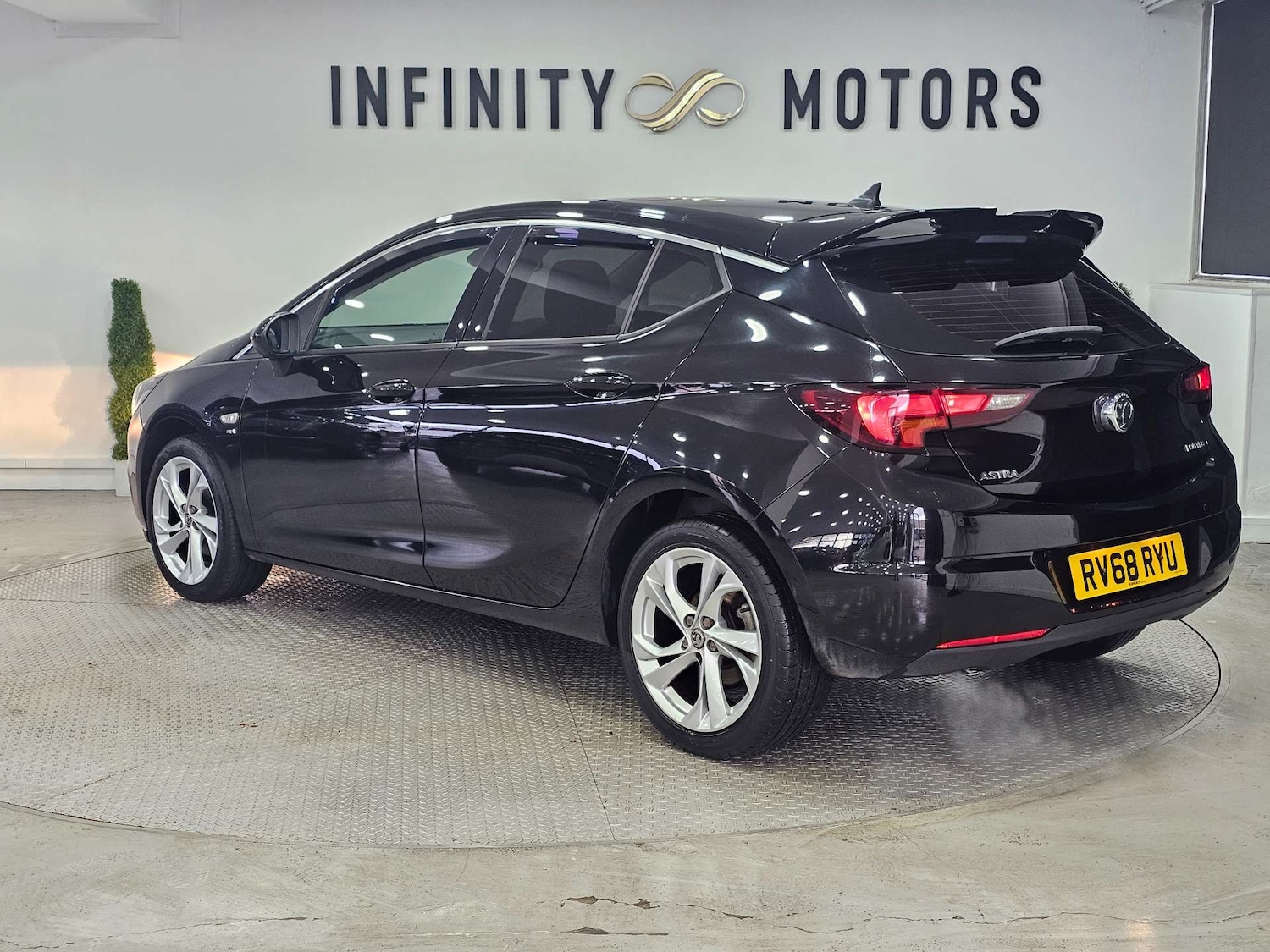 Used Vauxhall Astra 2018 for sale - 76972443: Photo 52