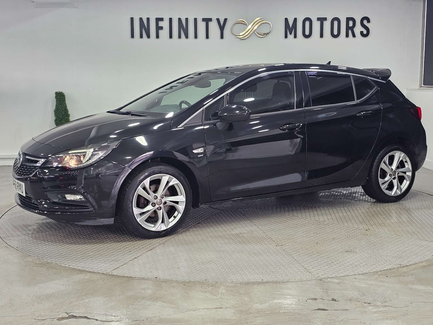 Used Vauxhall Astra 2018 for sale - 76972443: Photo 57