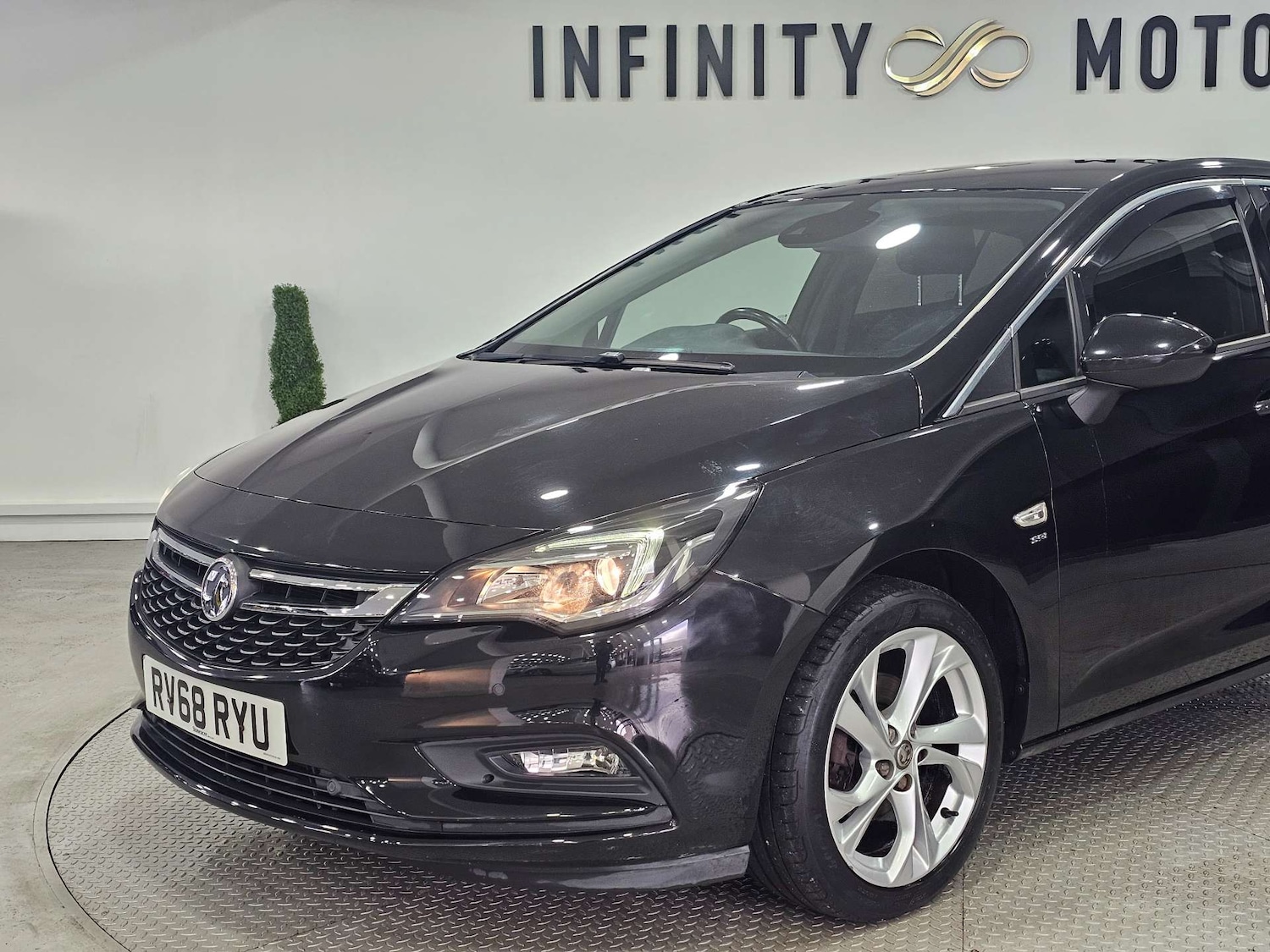 Used Vauxhall Astra 2018 for sale - 76972443: Photo 58