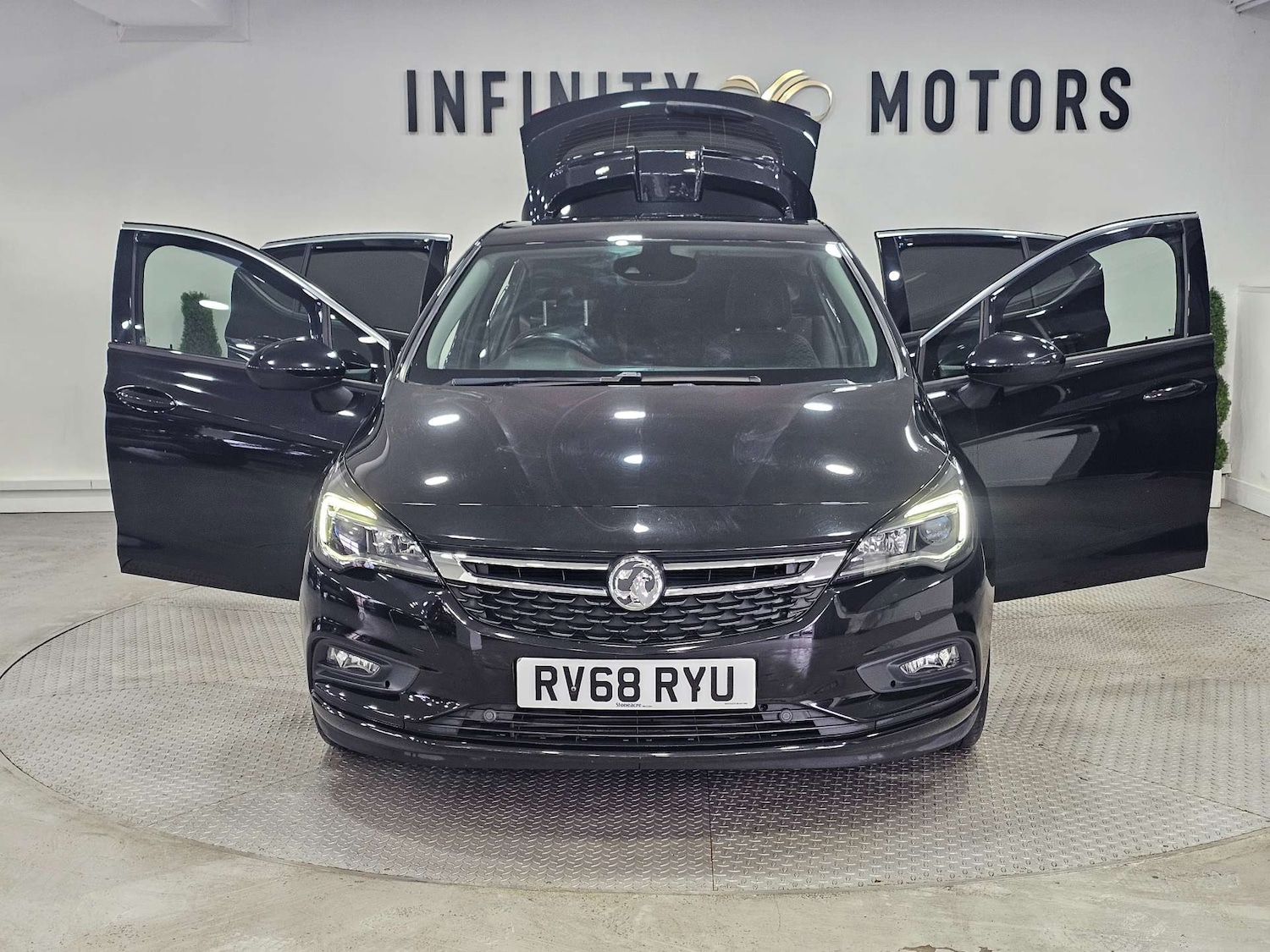 Used Vauxhall Astra 2018 for sale - 76972443: Photo 60