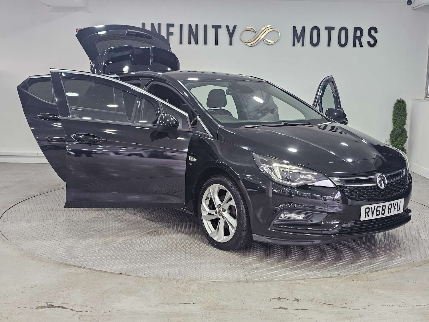 Used Vauxhall Astra 2018 for sale - 76972443: Photo 61