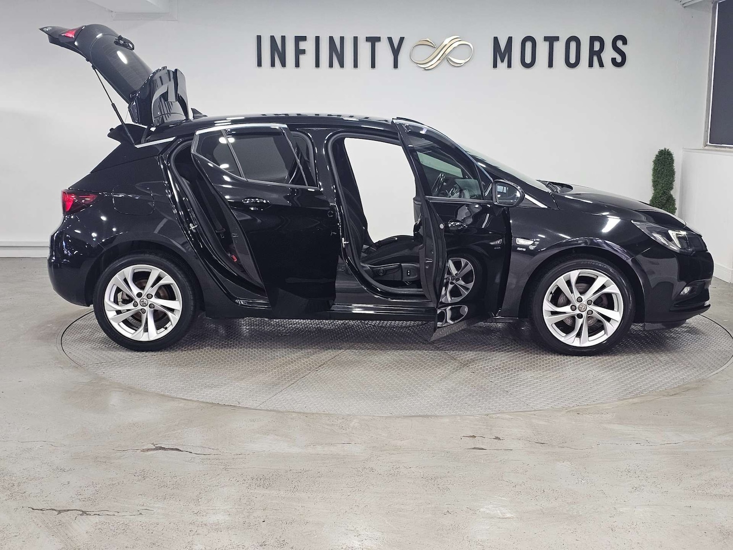 Used Vauxhall Astra 2018 for sale - 76972443: Photo 62