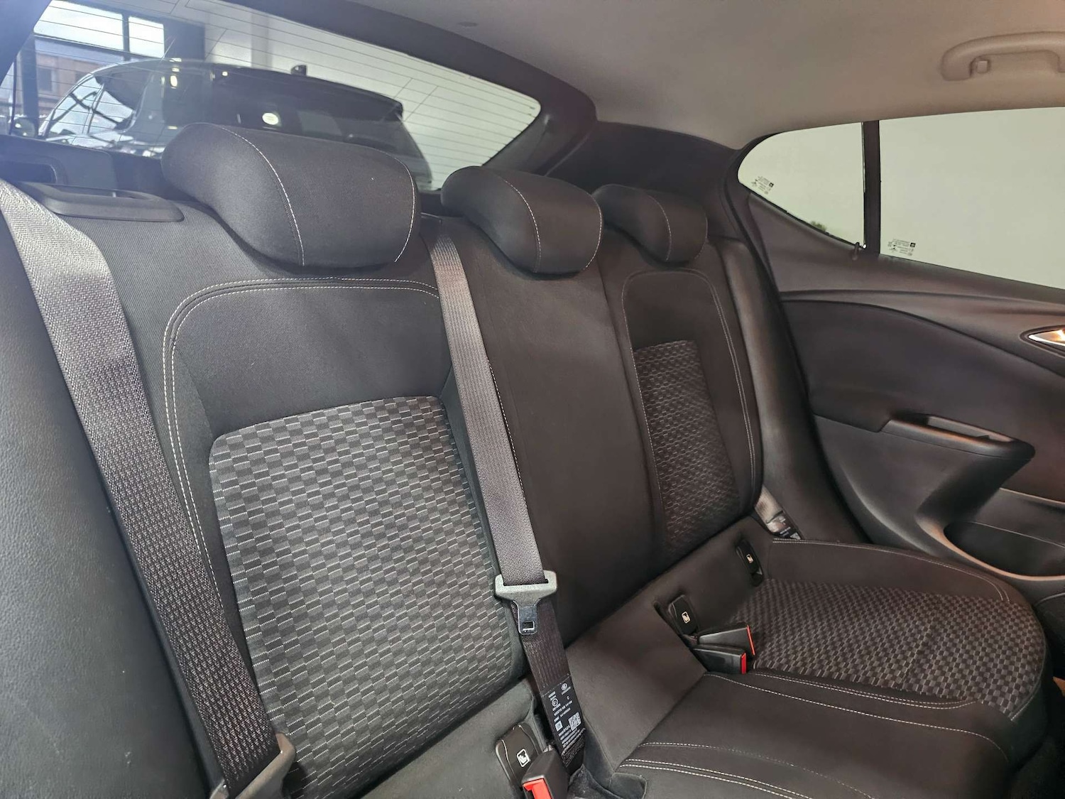 Used Vauxhall Astra 2018 for sale - 76972443: Photo 79