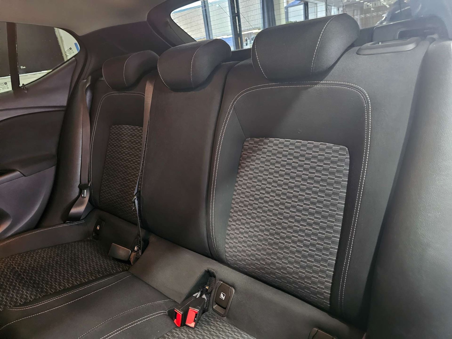 Used Vauxhall Astra 2018 for sale - 76972443: Photo 82